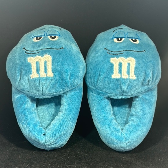 2 pair Kids M&M Character Slippers - Kids 9/10 - Picture 2 of 8